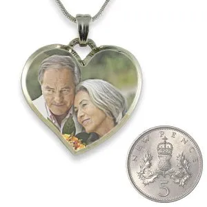 5p Scale Rhodium Plate Deluxe Bevelled Curved Medium Heart Colour Photo Pendant