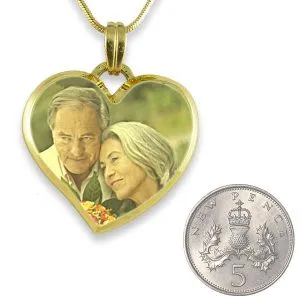 5p Scale Curved Bevelled Medium Heart Colour Photo Pendant