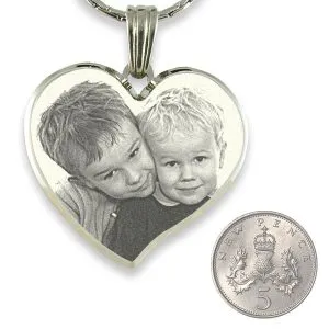 Photo Necklace - Large Bevelled Curved Heart - Image 3