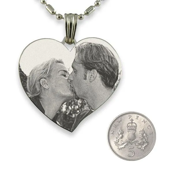 5p Scale of Titanium Large Curved Heart