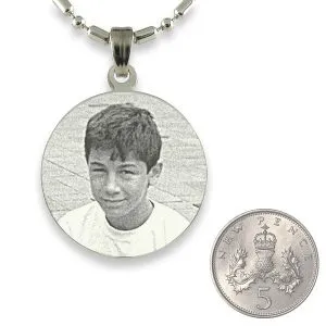 5p Scale of Silver 925 Medium Round Photo Pendant