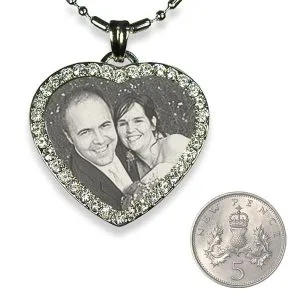 5p Scale Stainless Steel Diamante Heart Photo Pendant