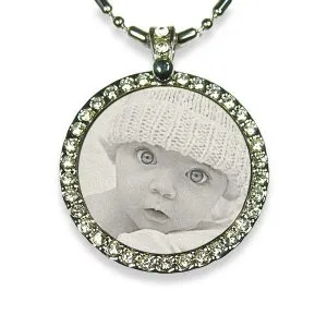 Face of Stainless Steel Round Diamante Photo Pendant