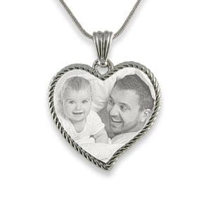 Medium Rope Edge Curved Heart