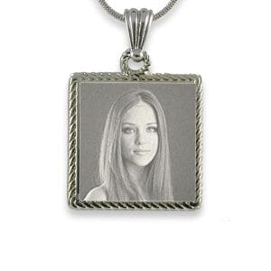  Engraved Photo of Stainless Steel Rope Edged Square Photo Pendant