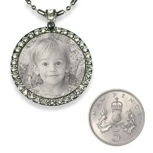 5p Scale Stainless steel Round Diamante Photo Pendant